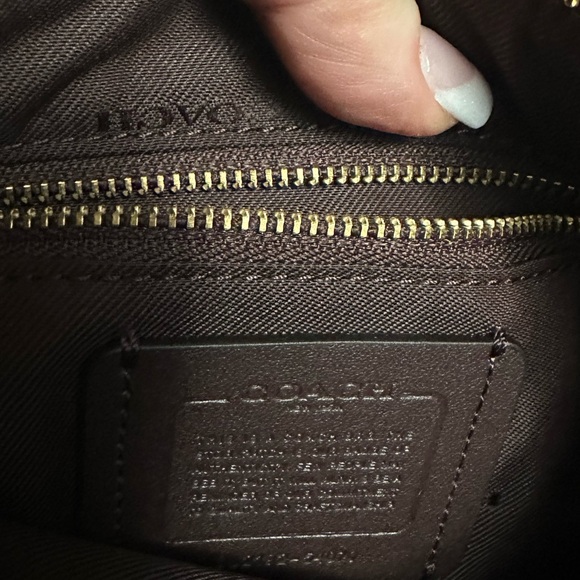 Coach handbag with dust bag. Authentic. New With tags. - Picture 7 of 9